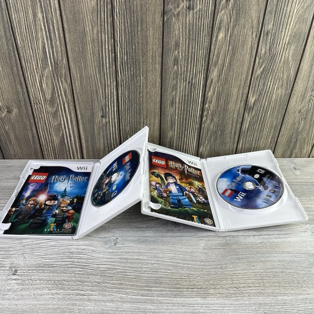 LEGO Harry Potter: Years 1-4 and 5-7 set of 2 - Nintendo Wii w/Manual Complete